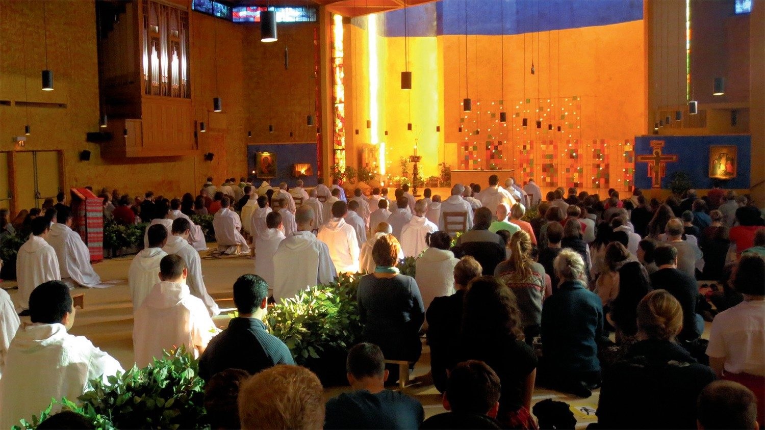 Папа Франциск призывает экуменическую общину Тэзе распространять надежду