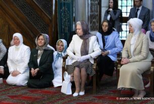 Елизавета II и мусульмане: “Быть рядом с нашими ближними”